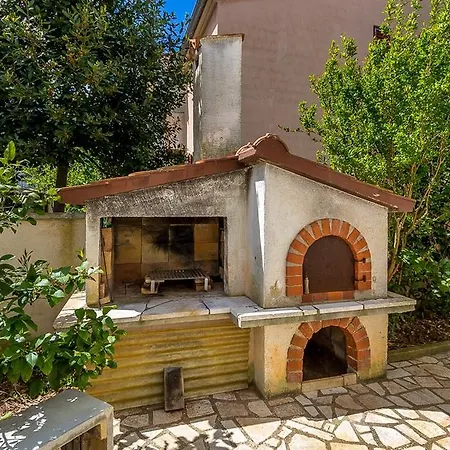 Nikola Two Bedroom Apartament *