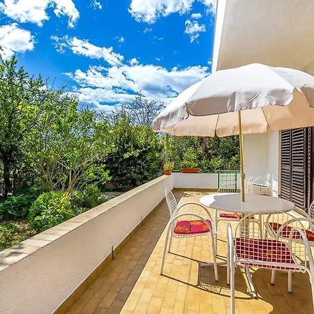Nikola Two Bedroom Медулин